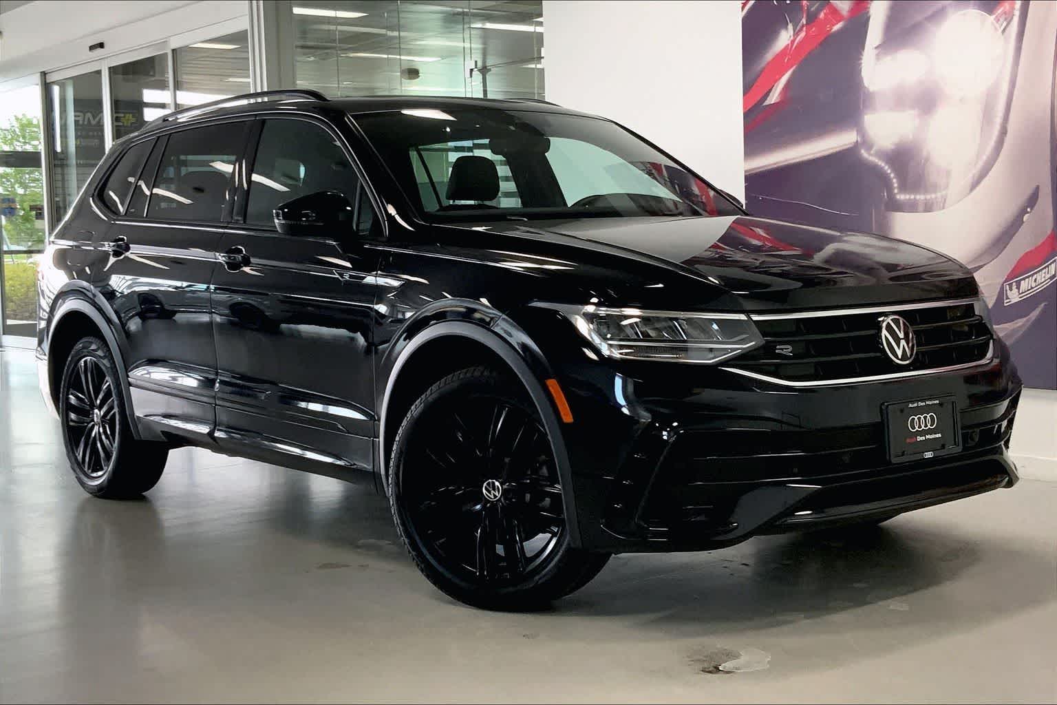 Thumbnail: 2022 Volkswagen Tiguan - 19