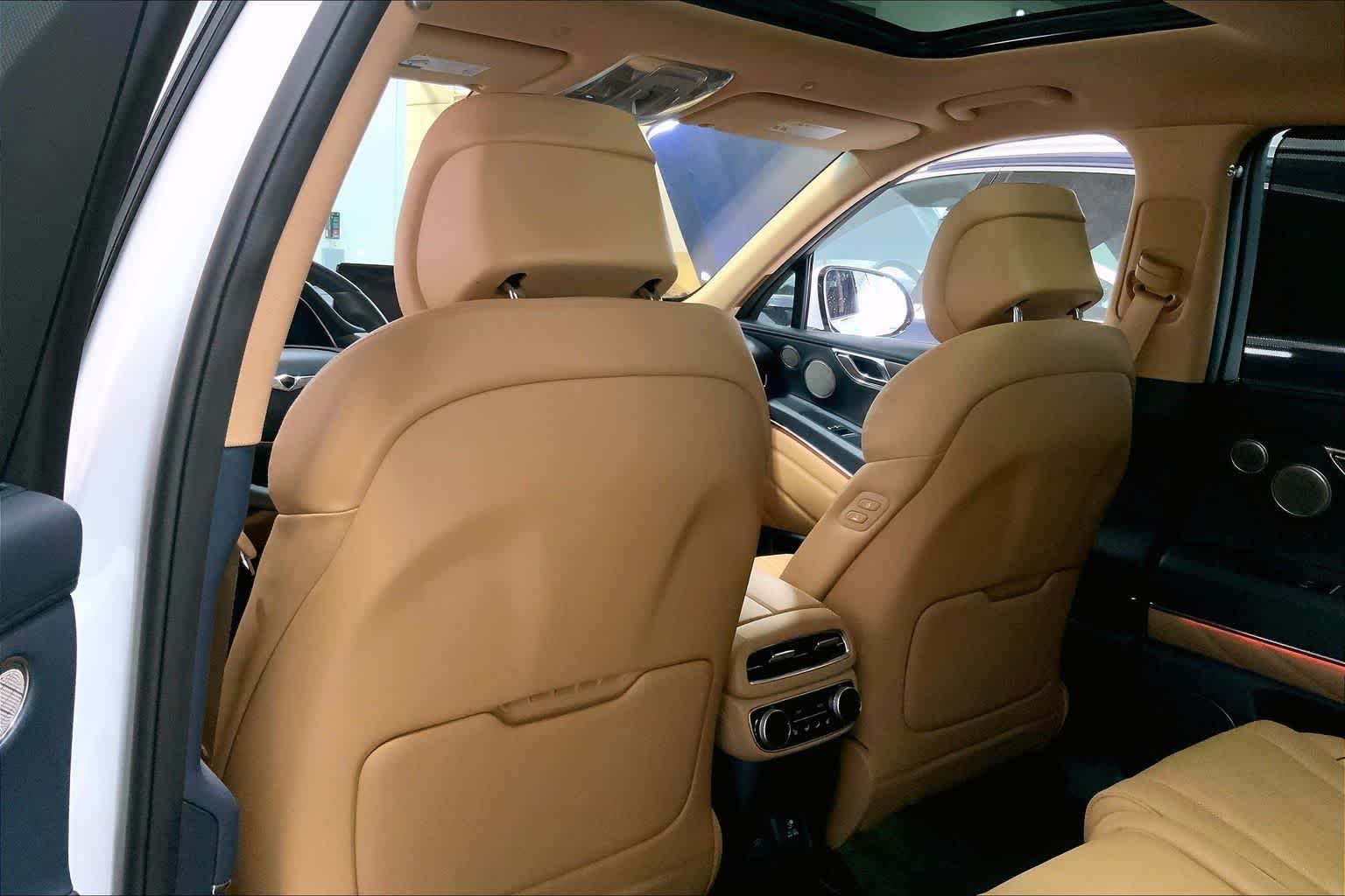 Thumbnail: 2023 Genesis GV80 - 10