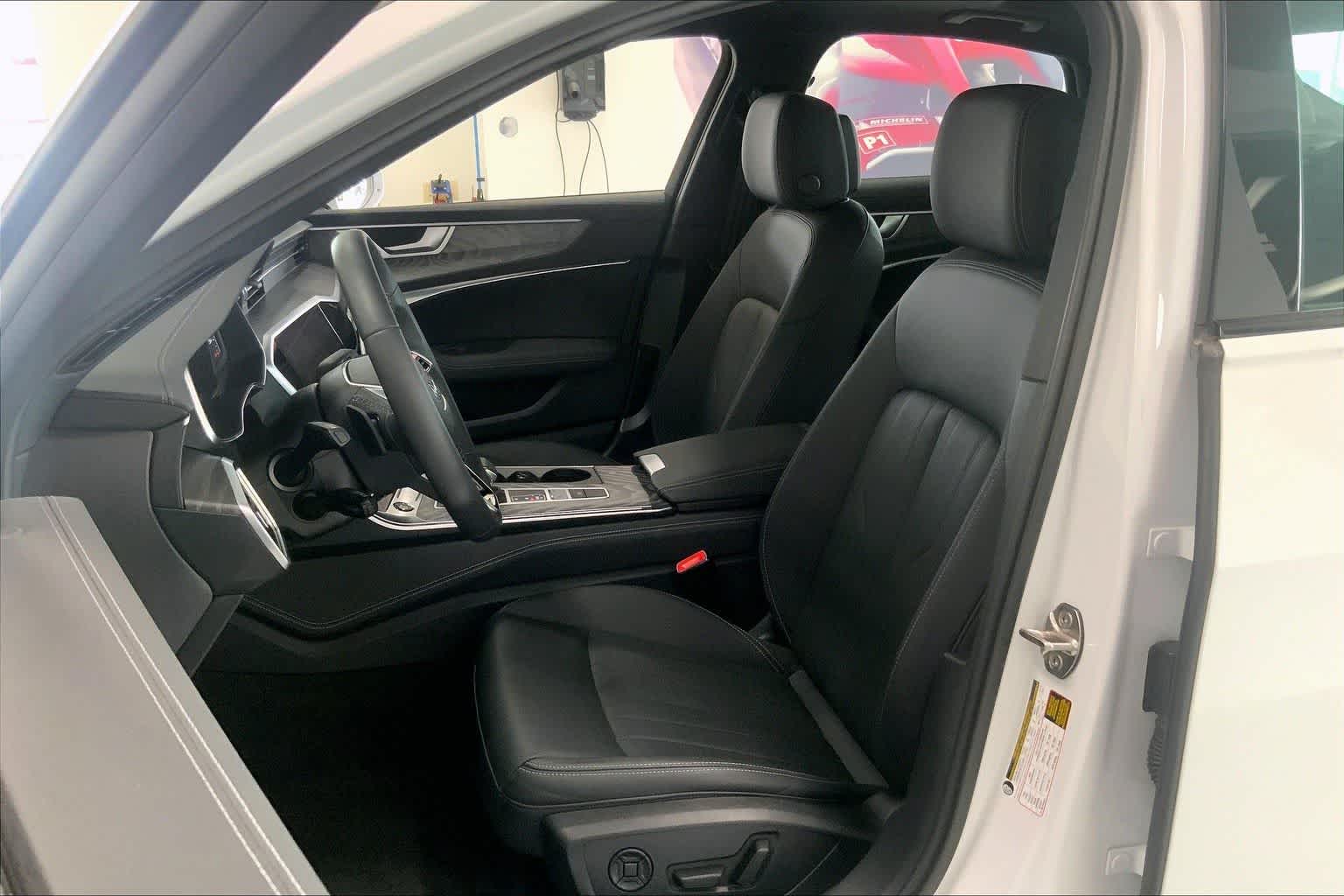 Thumbnail: 2025 Audi A6 - 10