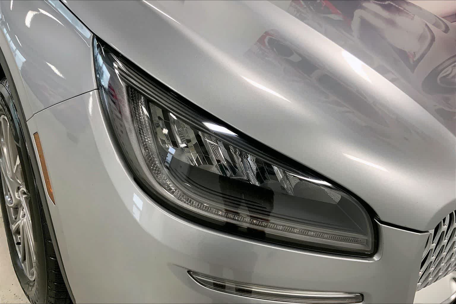 Thumbnail: 2021 Lincoln Corsair - 29