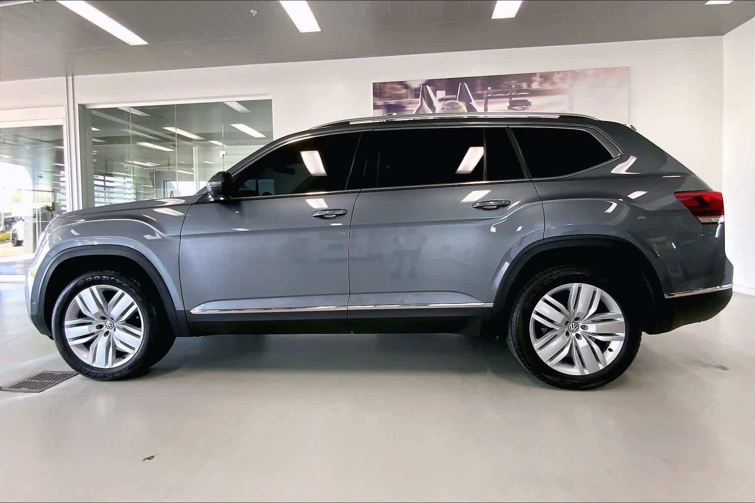 Thumbnail: 2018 Volkswagen Atlas - 3