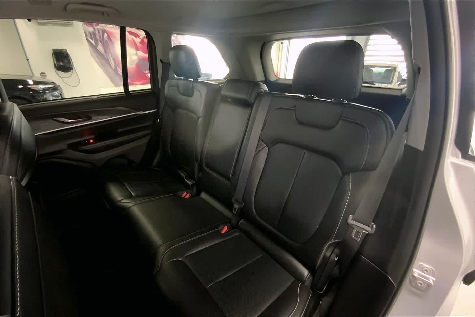 Thumbnail: 2023 Jeep Grand Cherokee - 26