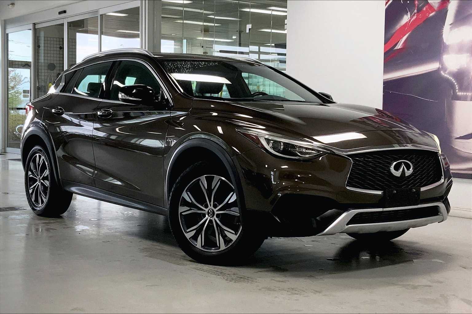 Thumbnail: 2017 INFINITI QX30 - 20