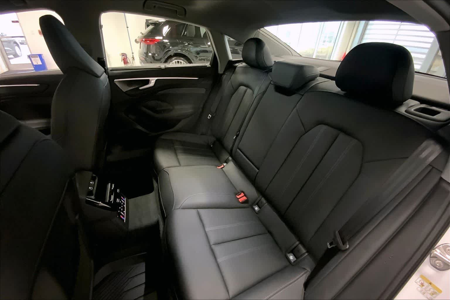 Thumbnail: 2026 Audi A6 - 13