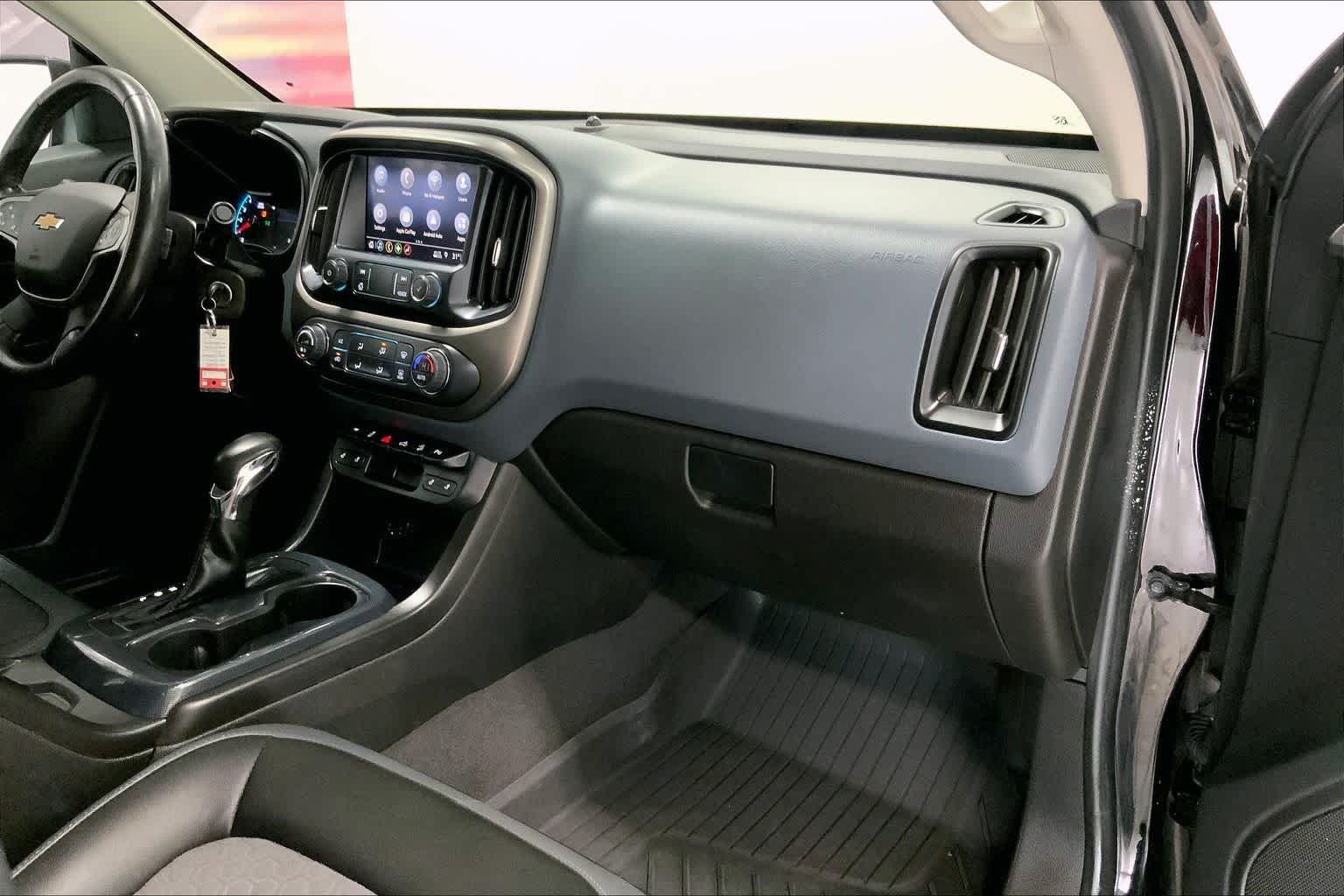 Thumbnail: 2022 Chevrolet Colorado - 23