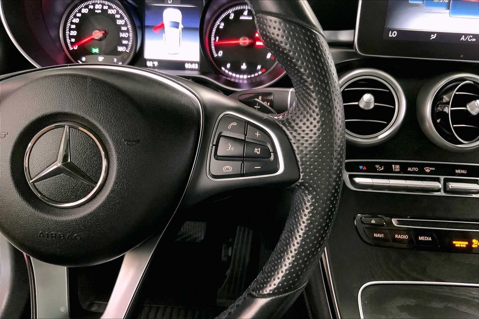 Thumbnail: 2018 Mercedes-Benz GLC - 23