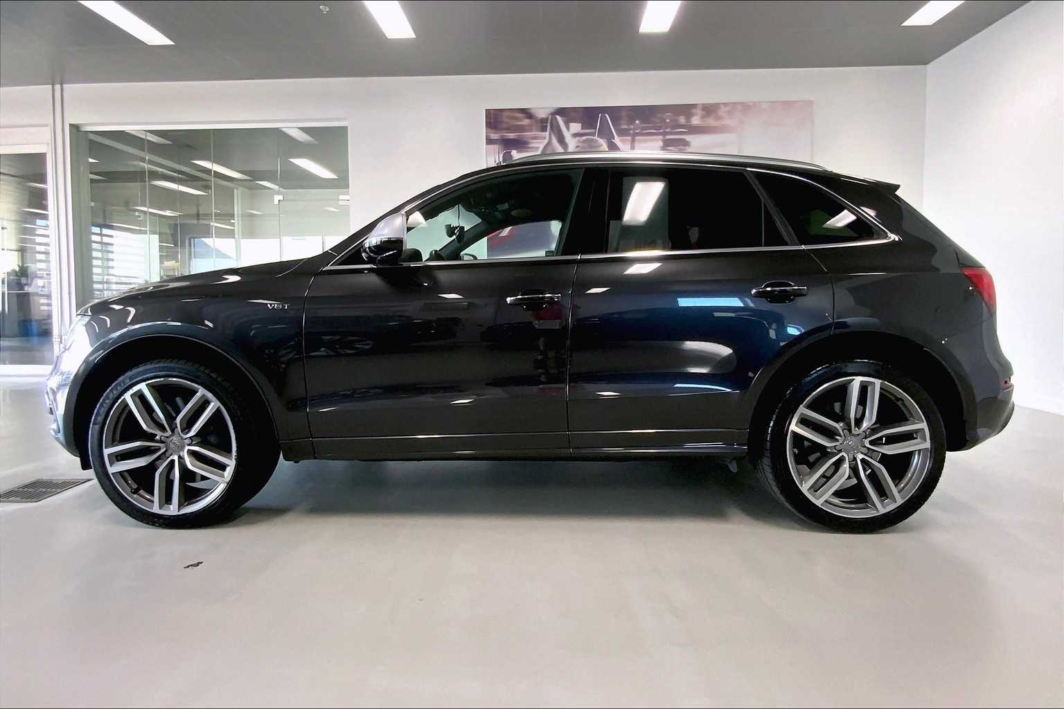 Thumbnail: 2015 Audi SQ5 - 3