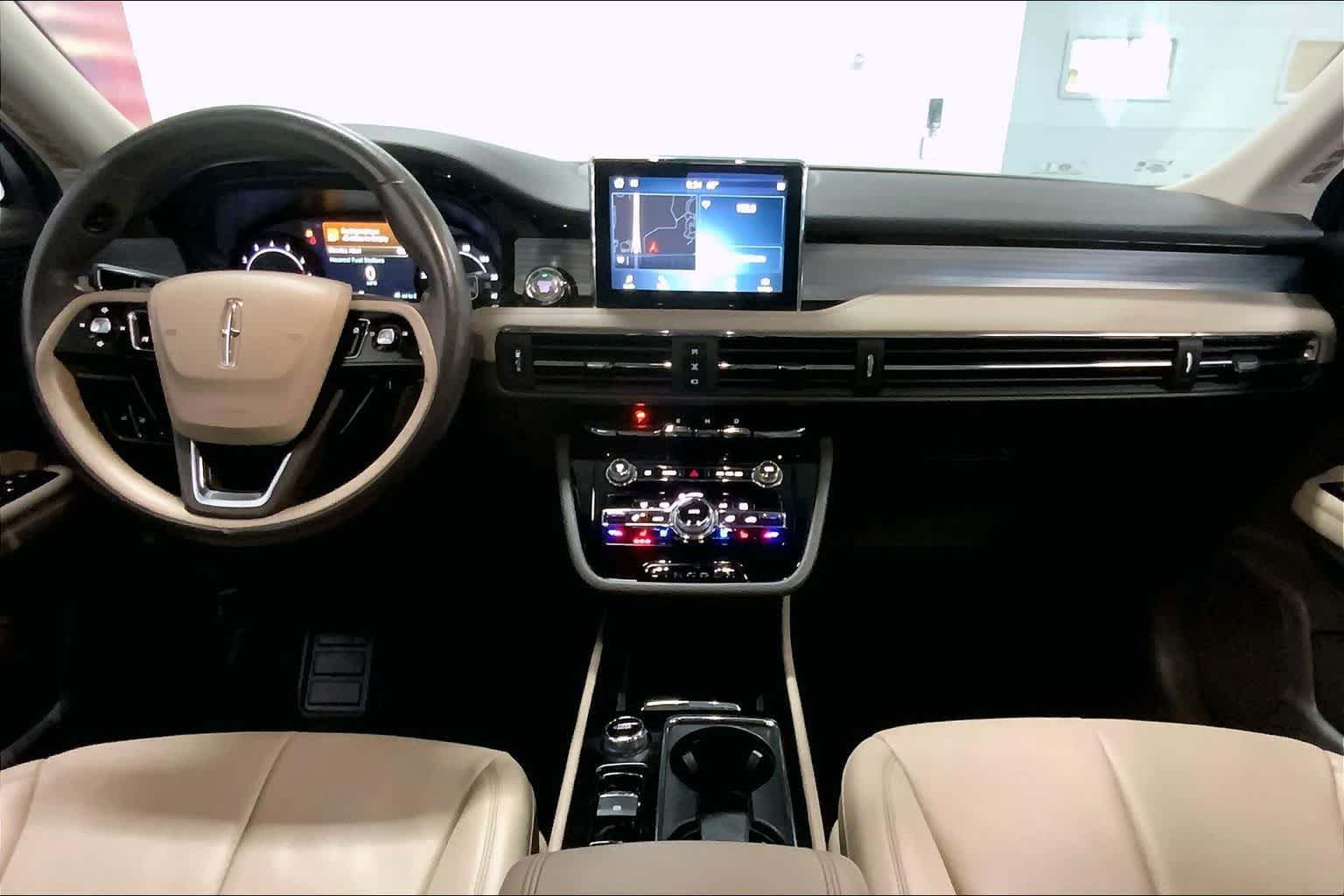 Thumbnail: 2022 Lincoln Corsair - 8