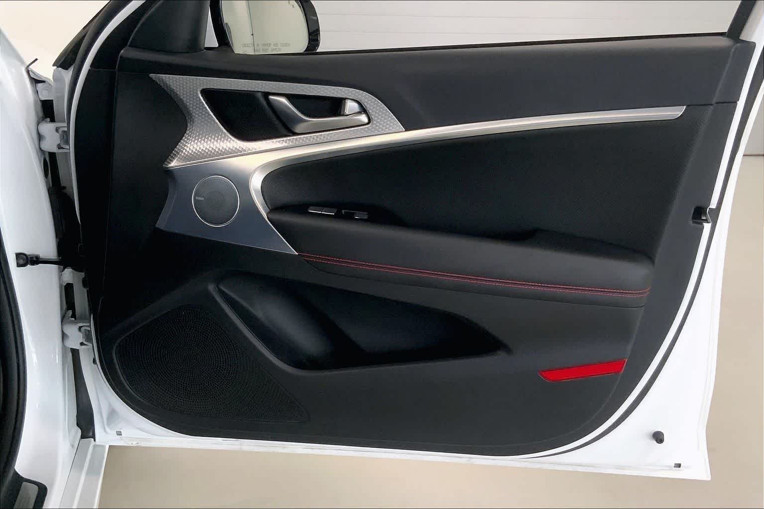 Thumbnail: 2023 Genesis G70 - 26