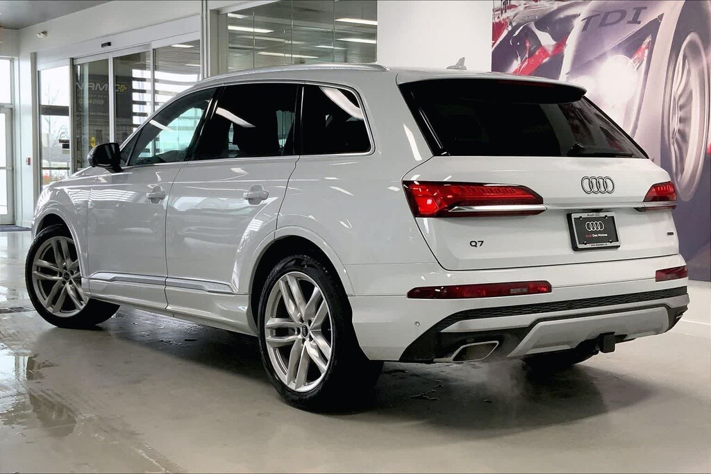 New 2025 Audi Q7 55 Premium Plus SUV