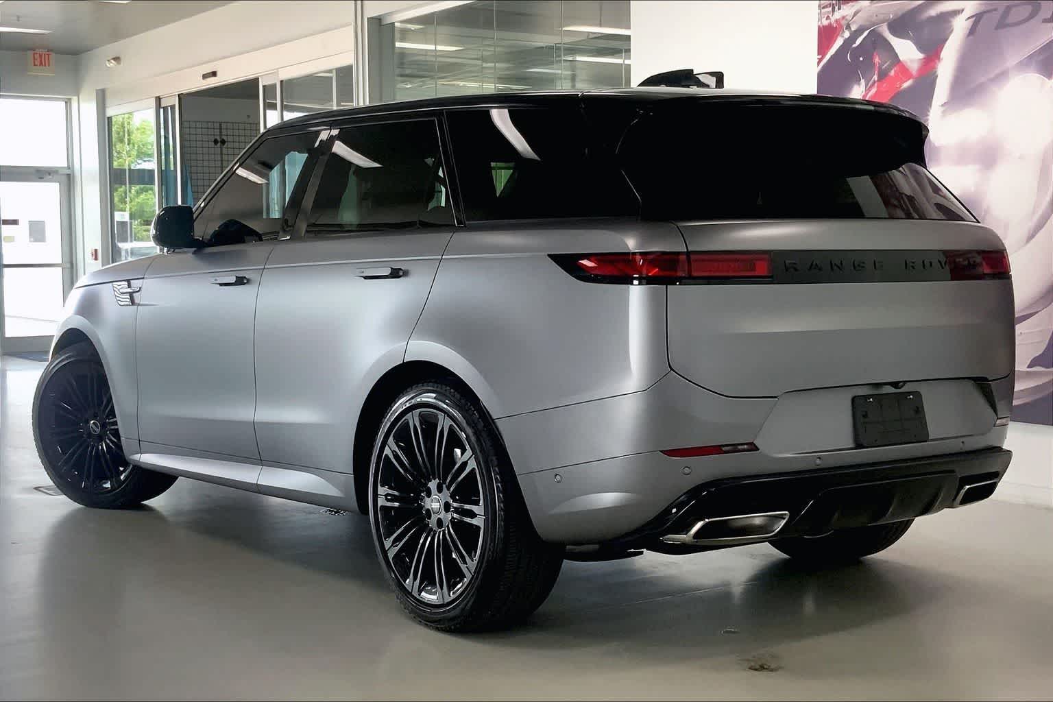 Thumbnail: 2024 Land Rover Range Rover Sport - 4
