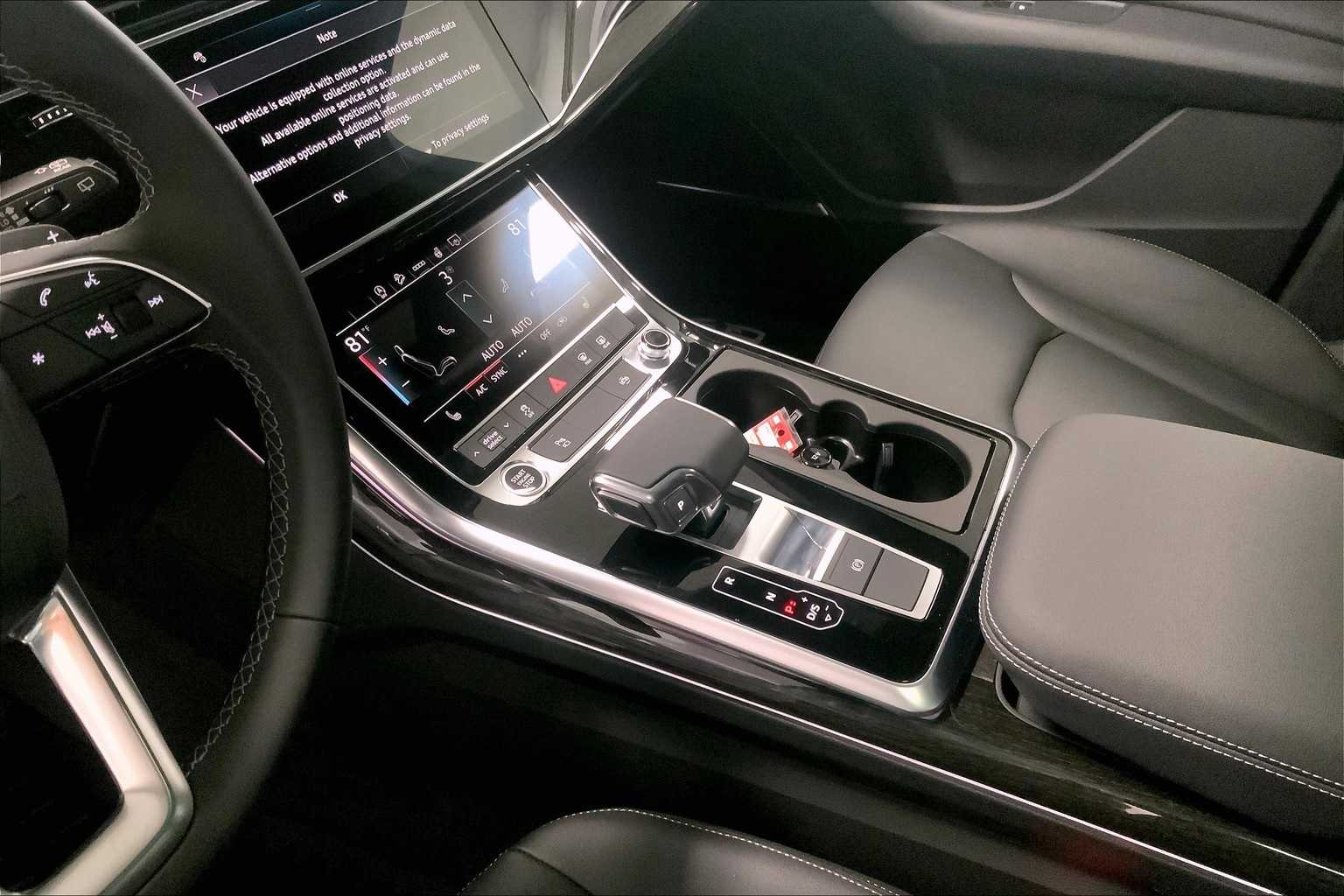 Thumbnail: 2026 Audi Q7 - 15