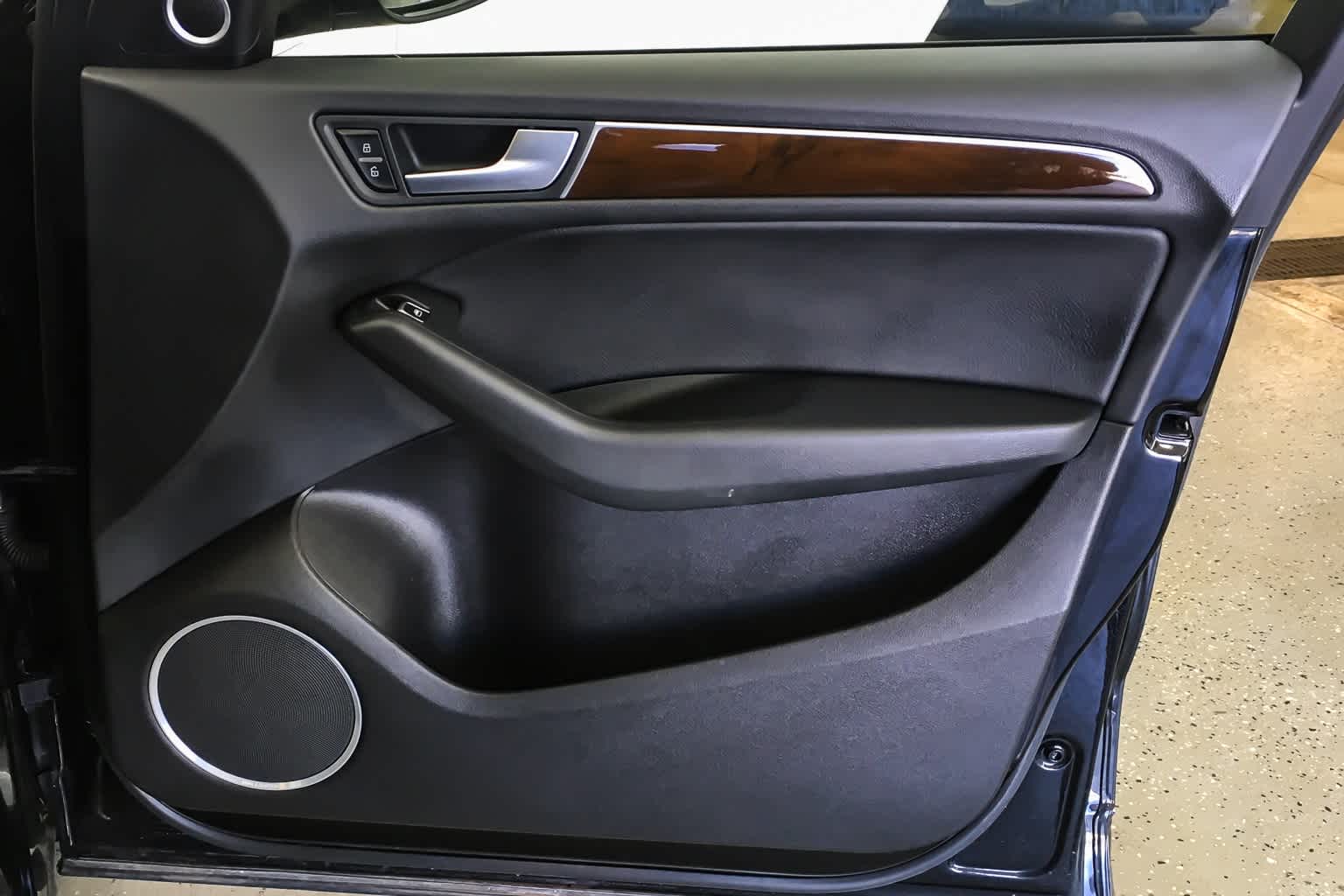 Thumbnail: 2017 Audi Q5 - 30