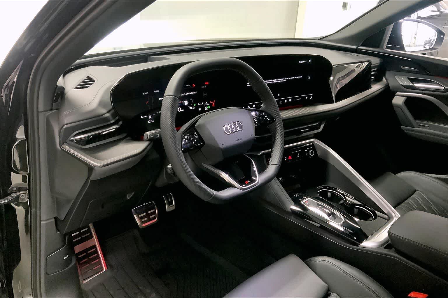 Thumbnail: 2025 Audi SQ5 - 2