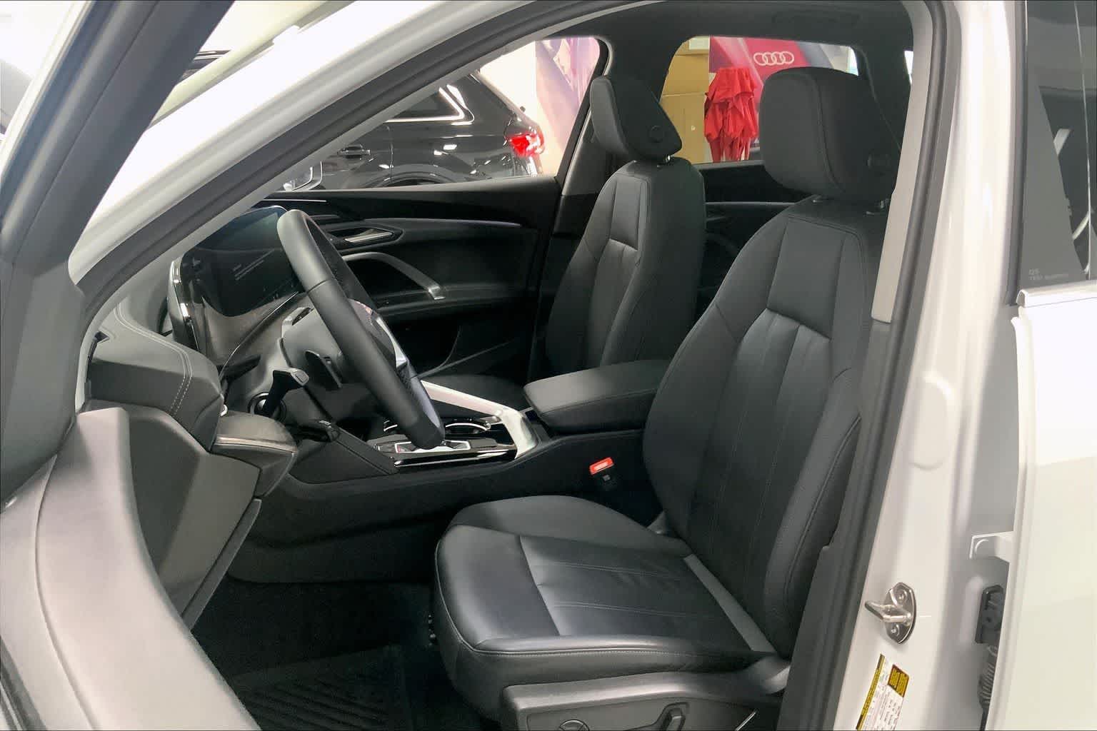 Thumbnail: 2025 Audi Q5 - 10