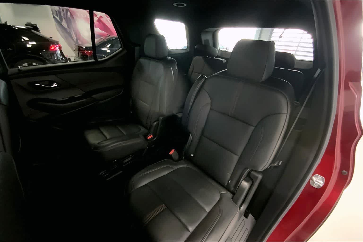 Thumbnail: 2023 Chevrolet Traverse - 27