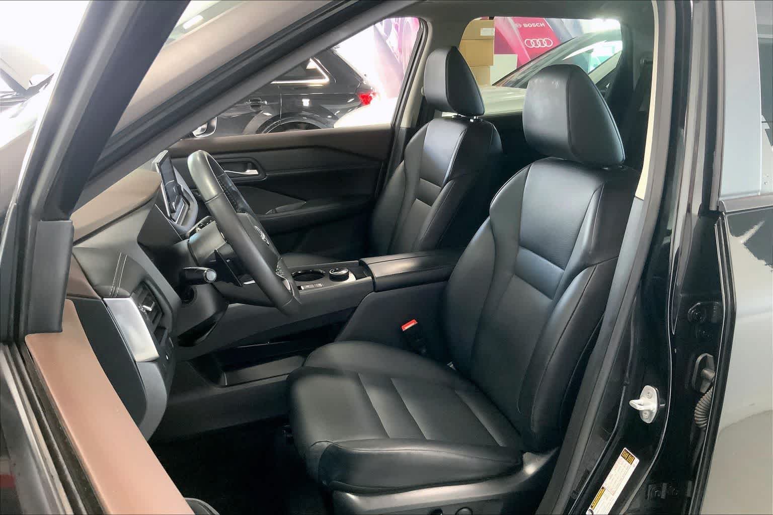 Thumbnail: 2023 Nissan Rogue - 9