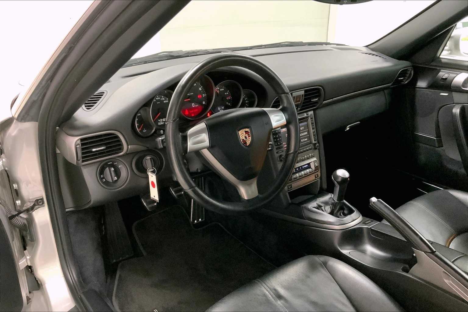 Thumbnail: 2007 Porsche 911 - 2