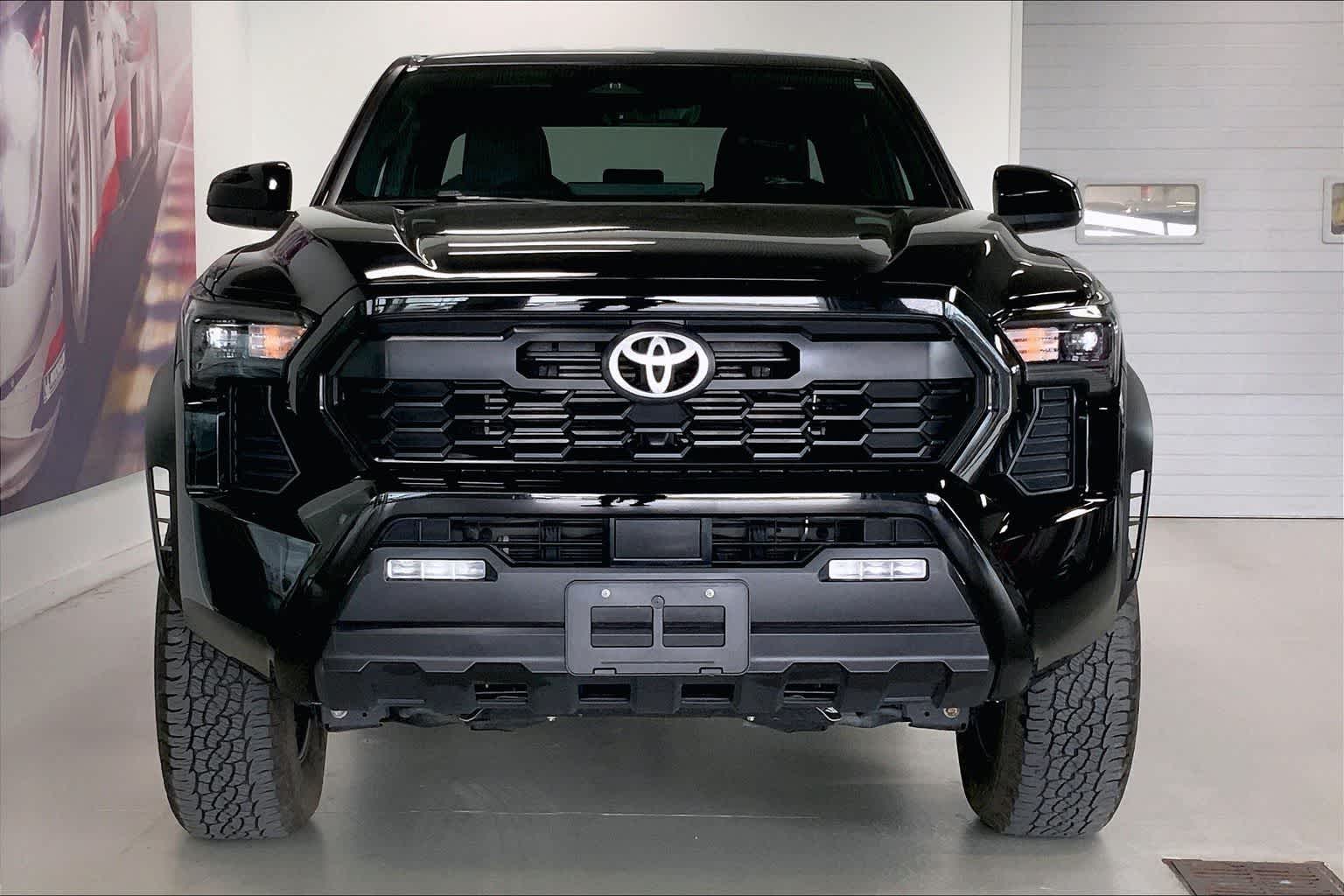 Thumbnail: 2024 Toyota Tacoma - 6