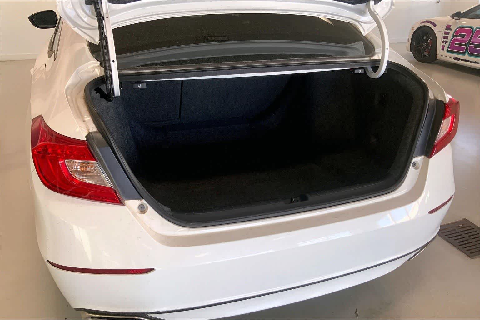 Thumbnail: 2021 Honda Accord - 16