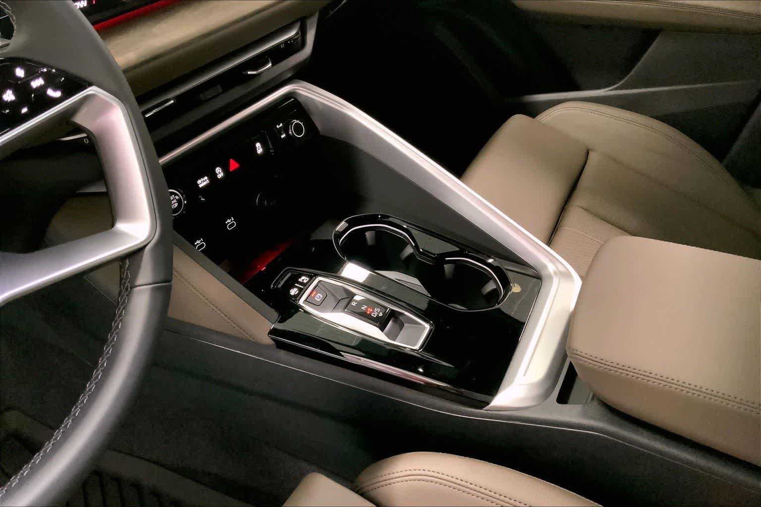 Thumbnail: 2025 Audi Q5 - 17