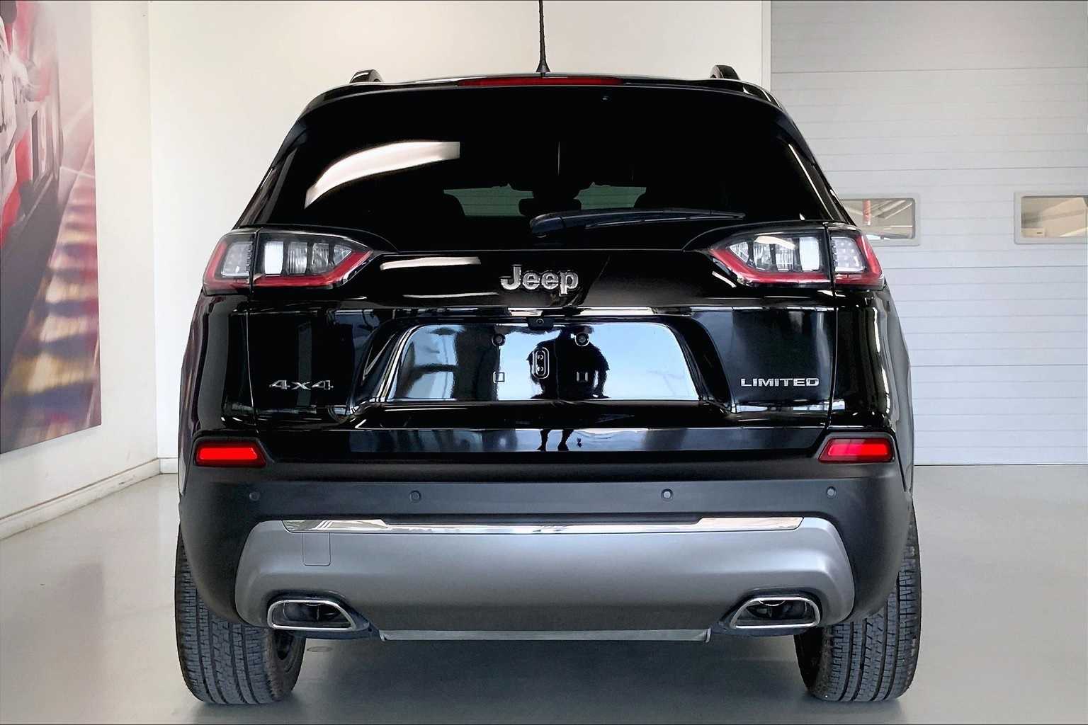 Thumbnail: 2022 Jeep Cherokee - 5
