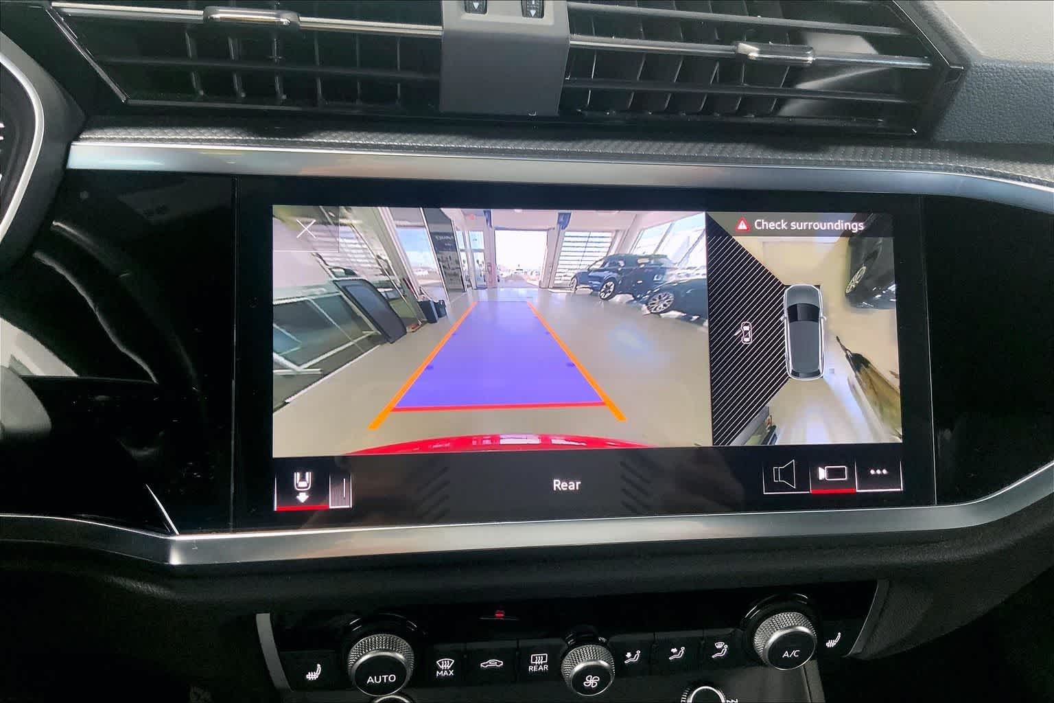 Thumbnail: 2023 Audi Q3 - 23