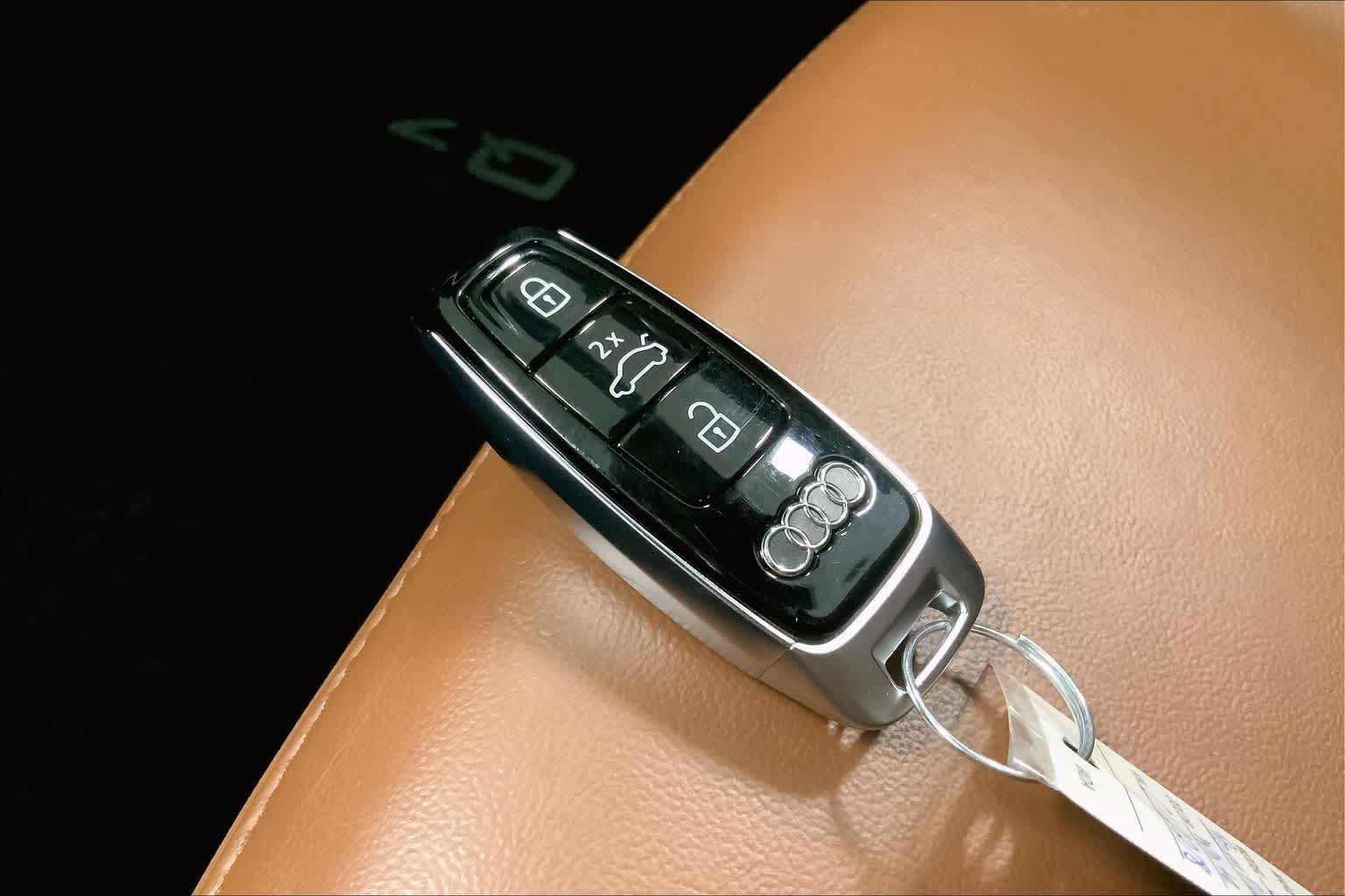 Thumbnail: 2023 Audi Q7 - 17