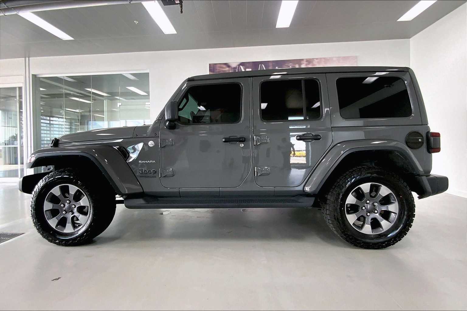 2019 Jeep Wrangler Unlimited Sahara photo 3