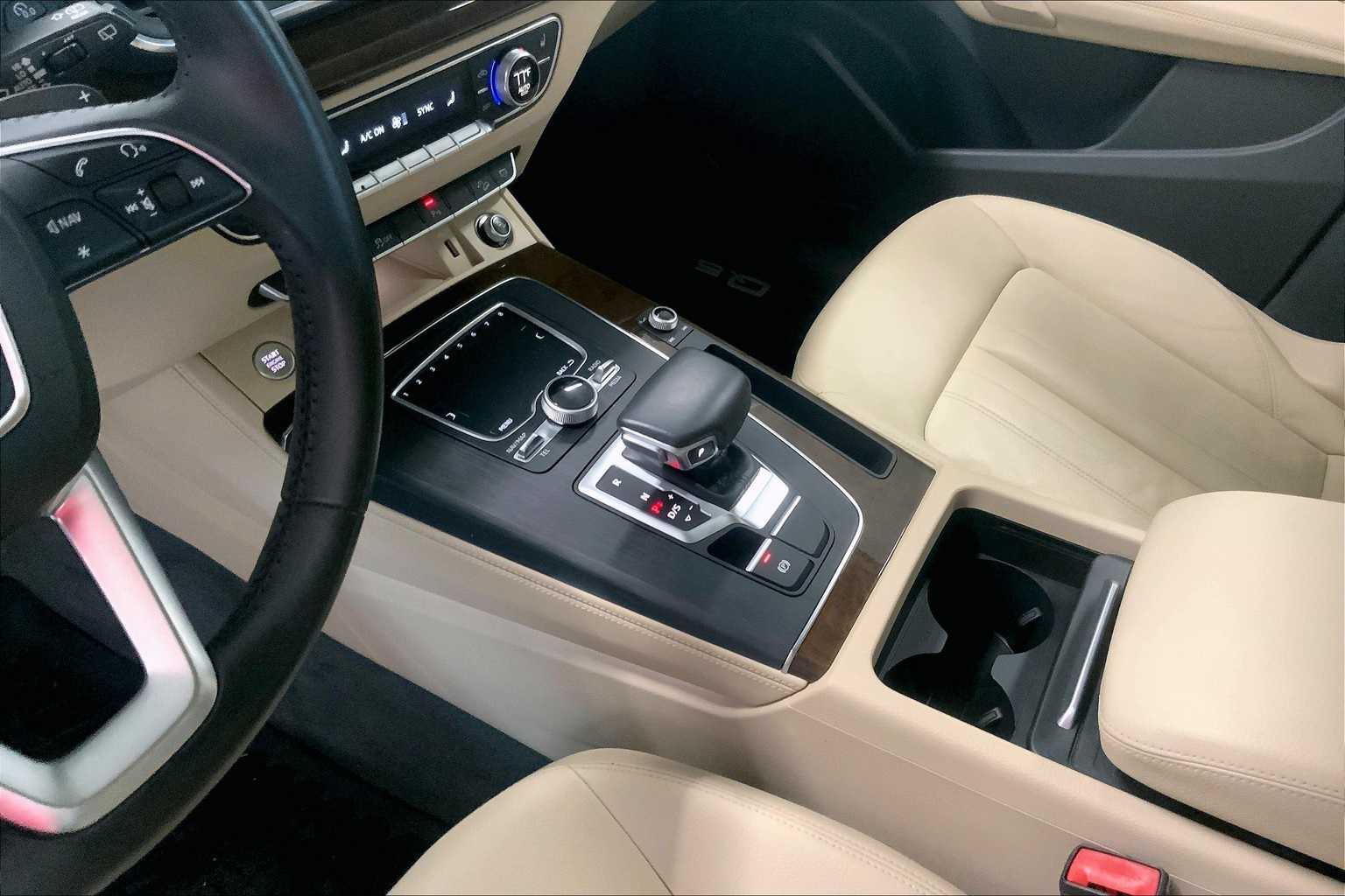 Thumbnail: 2020 Audi Q5 - 15