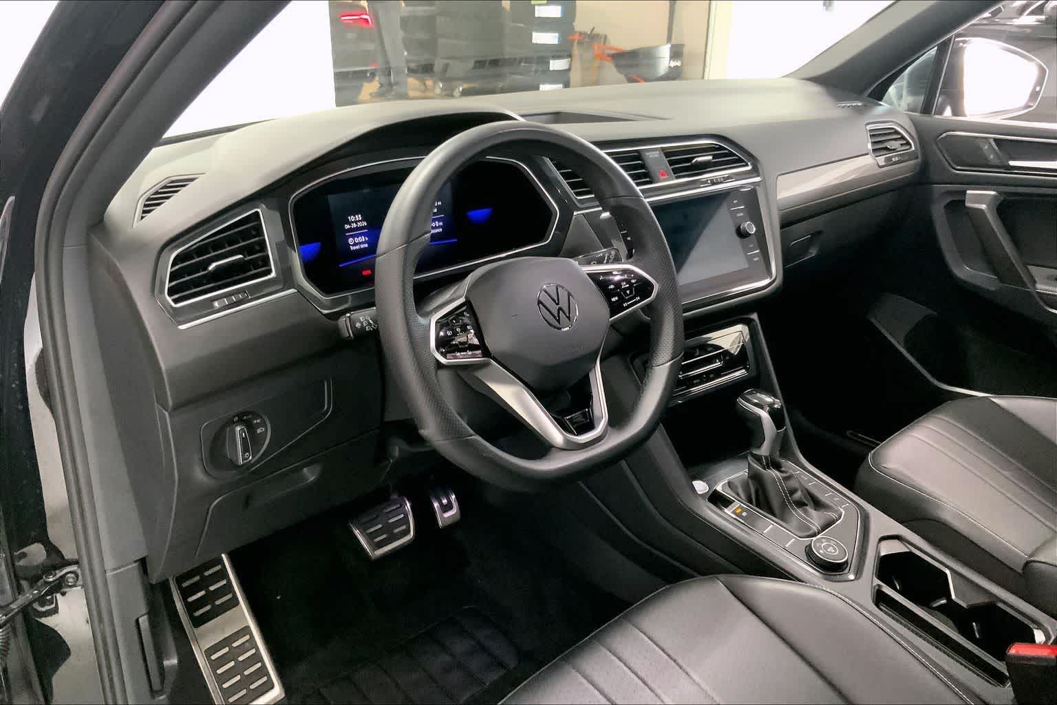 Thumbnail: 2022 Volkswagen Tiguan - 2