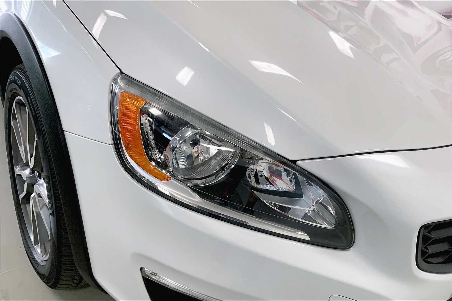 Thumbnail: 2018 Volvo S60 - 29