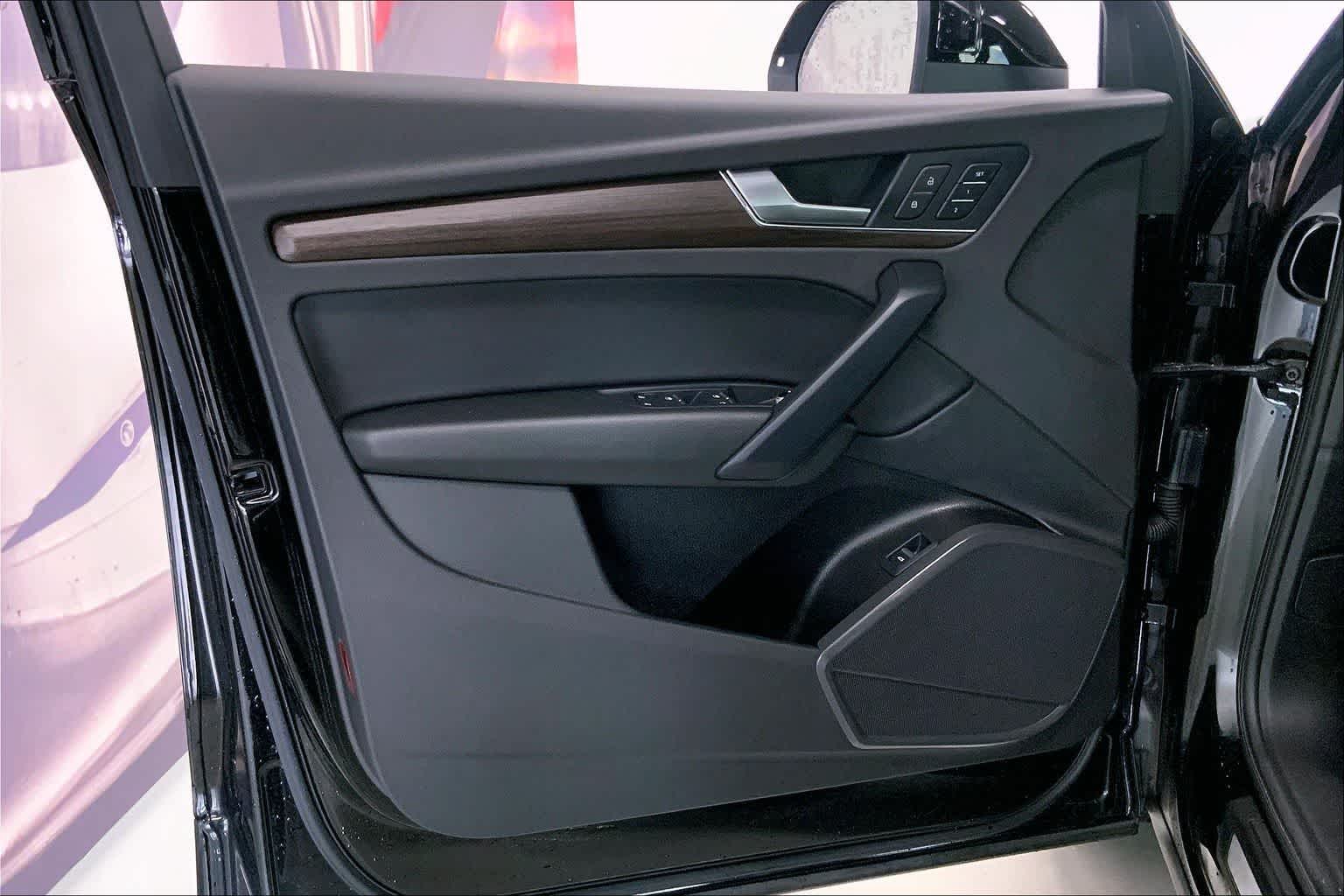 Thumbnail: 2021 Audi Q5 - 24