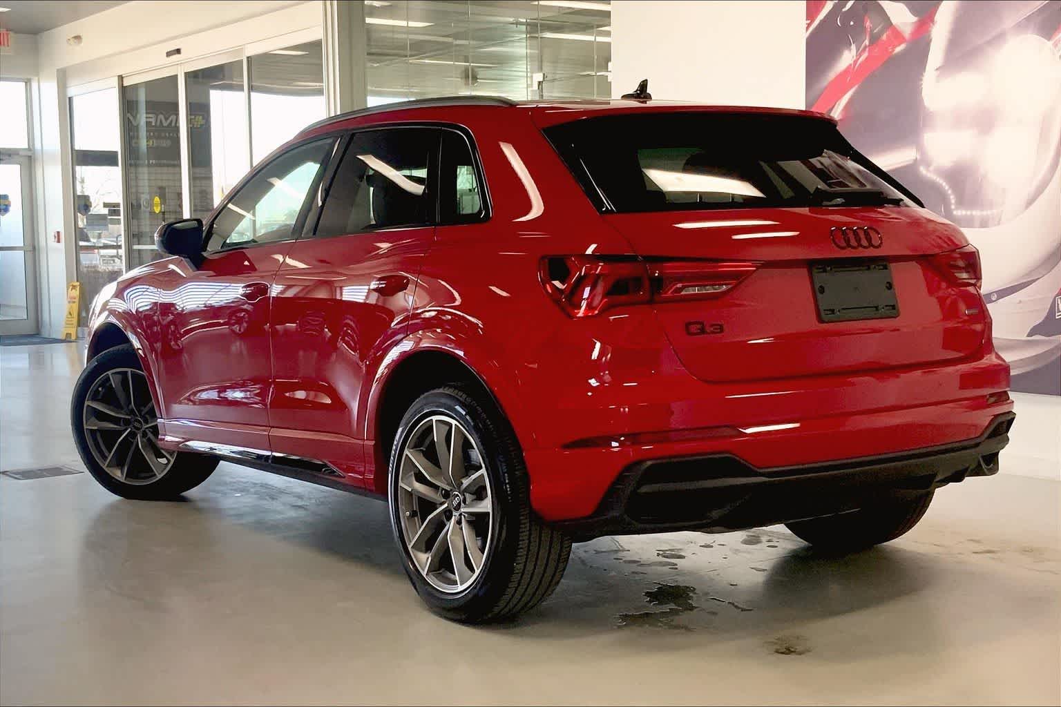 Thumbnail: 2023 Audi Q3 - 4