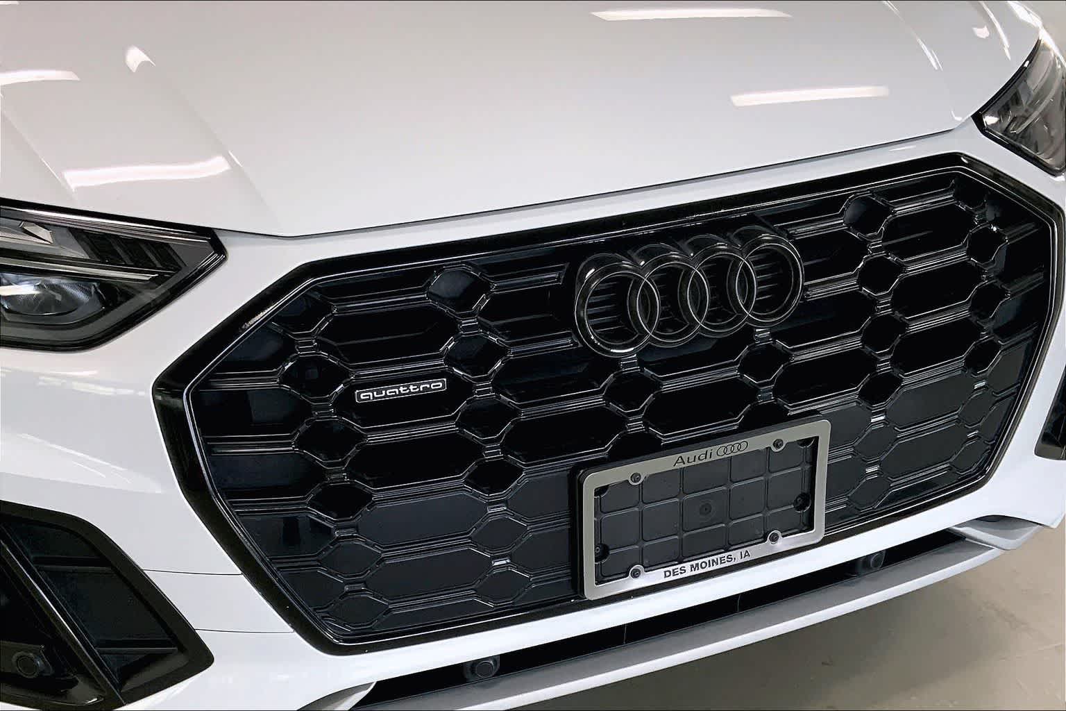 Thumbnail: 2023 Audi Q5 - 30