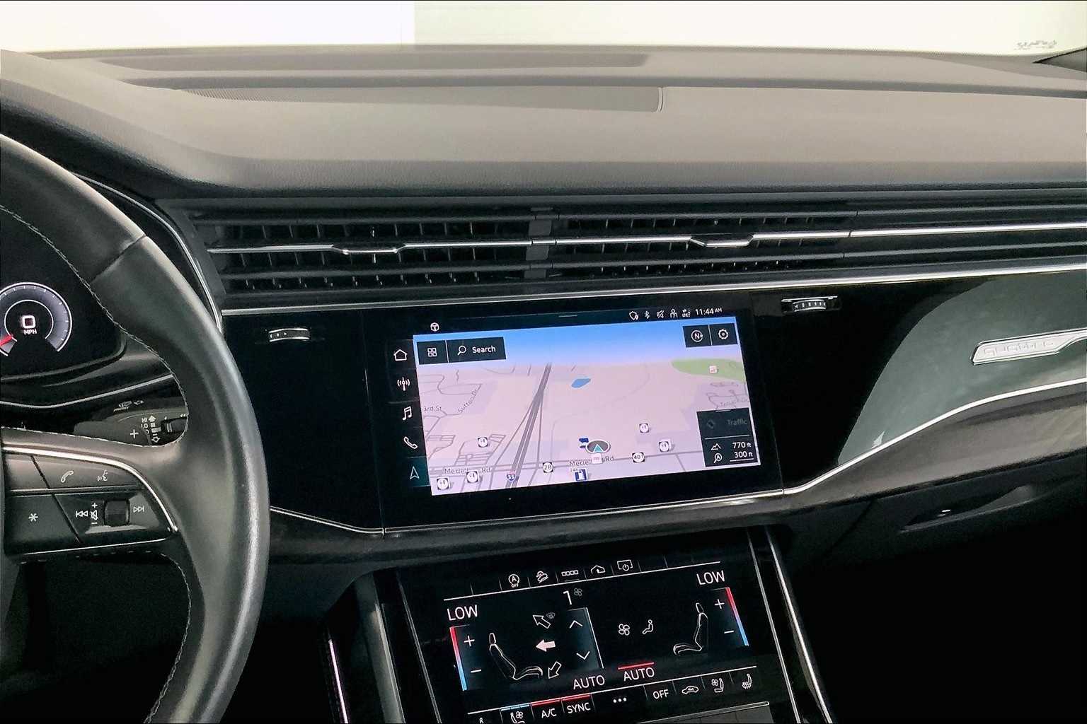 Thumbnail: 2022 Audi Q8 - 15