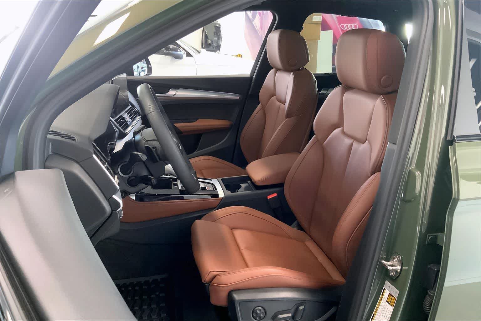 Thumbnail: 2025 Audi Q5 - 10