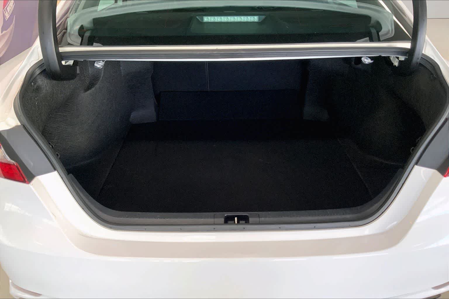 Thumbnail: 2023 Toyota Camry - 18