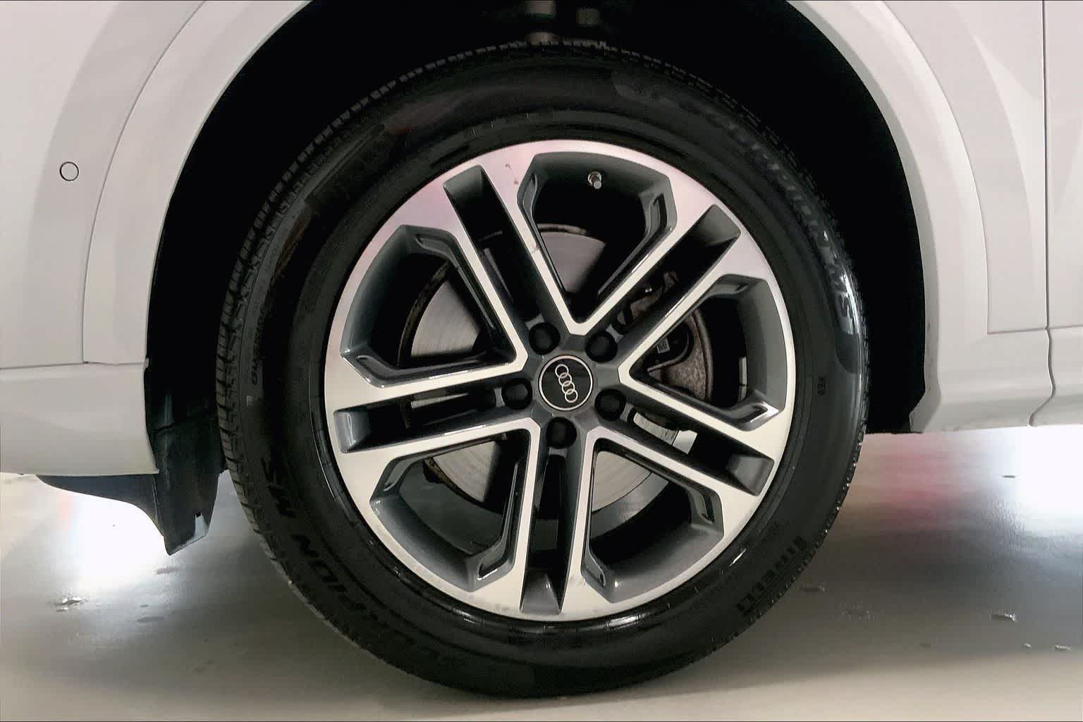 Thumbnail: 2025 Audi Q5 - 8