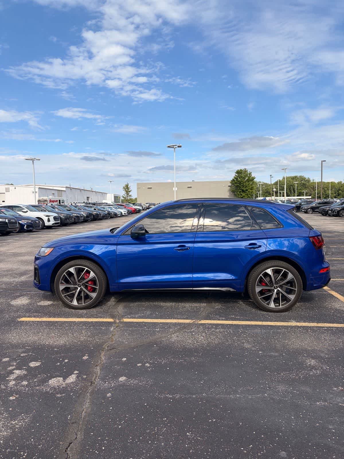 Thumbnail: 2023 Audi SQ5 - 2