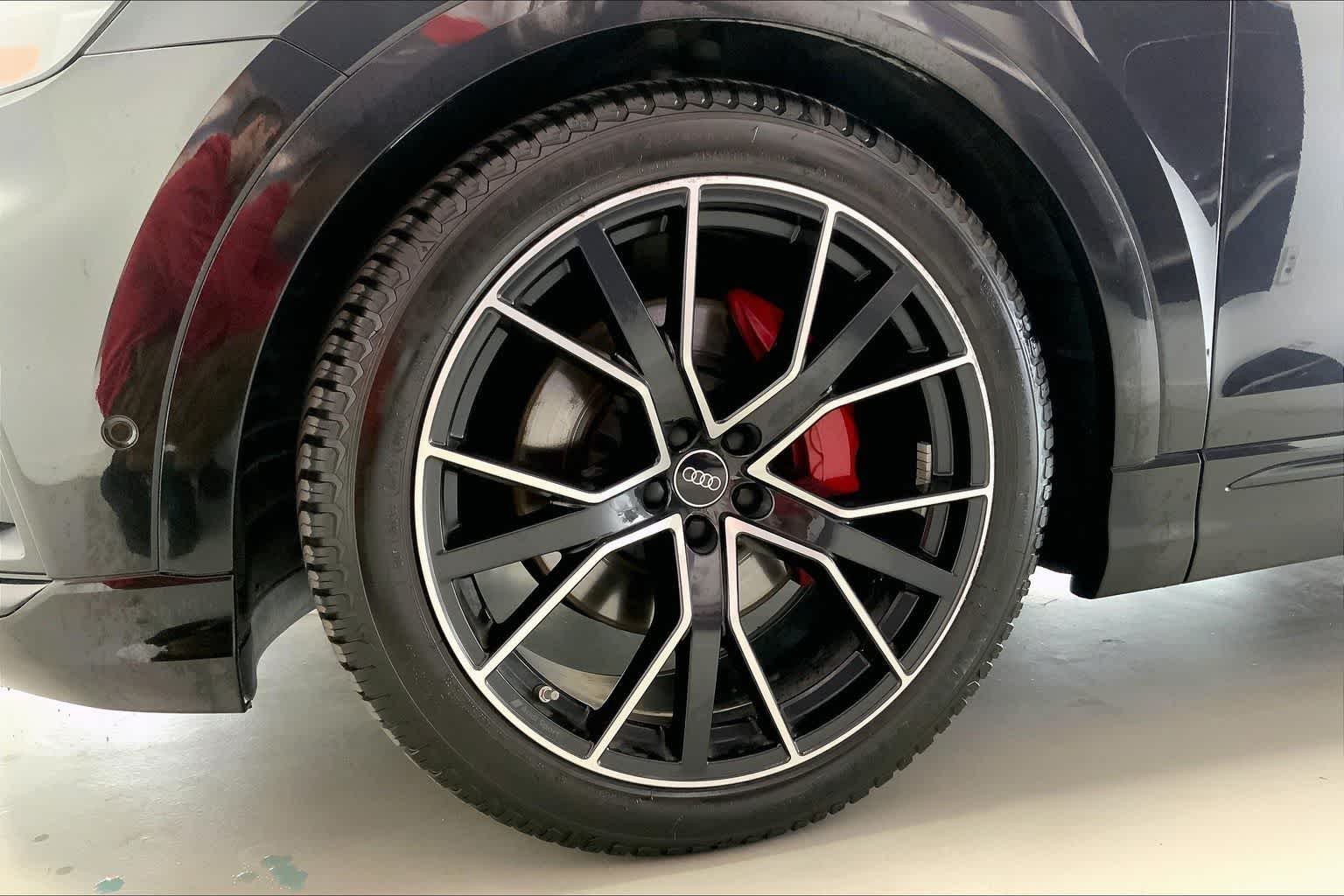 Thumbnail: 2023 Audi Q8 - 7