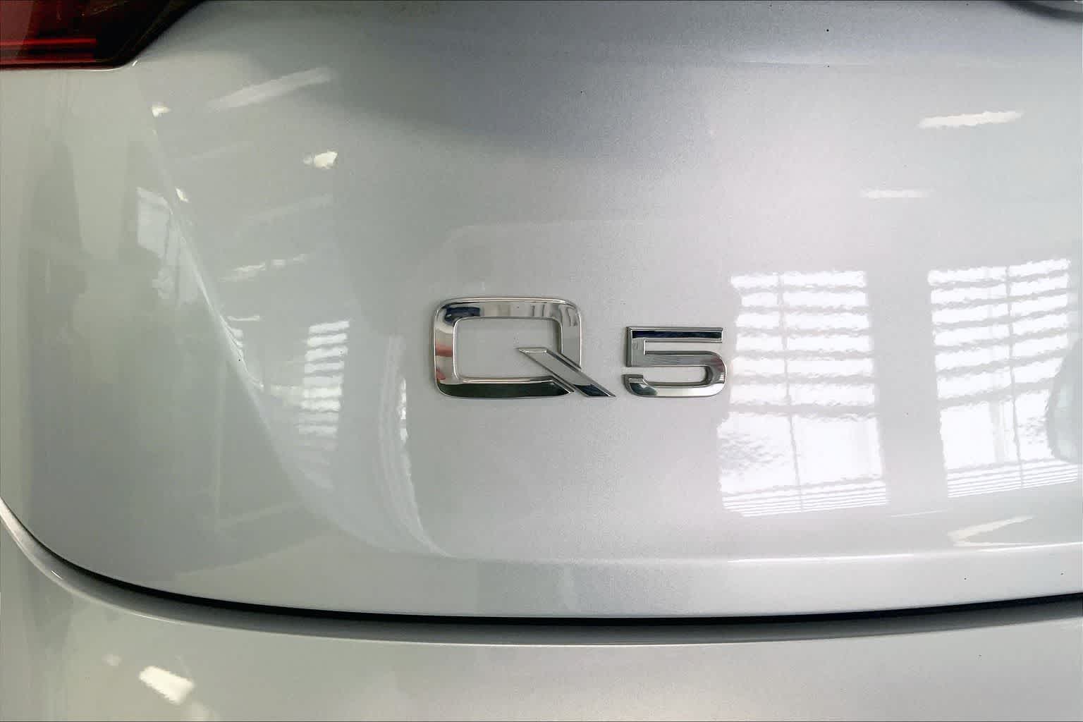 Thumbnail: 2023 Audi Q5 - 7