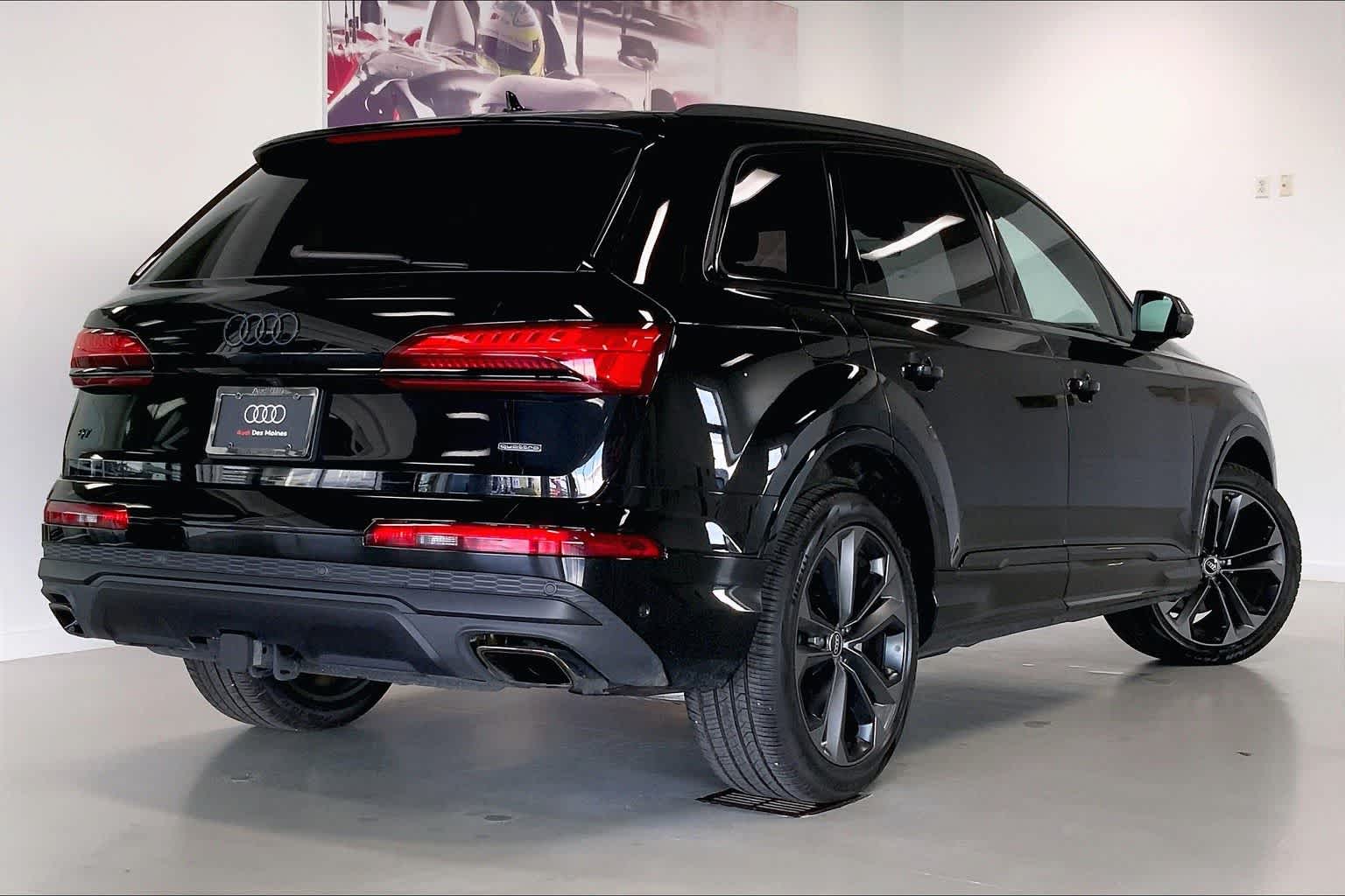 Thumbnail: 2025 Audi Q7 - 22