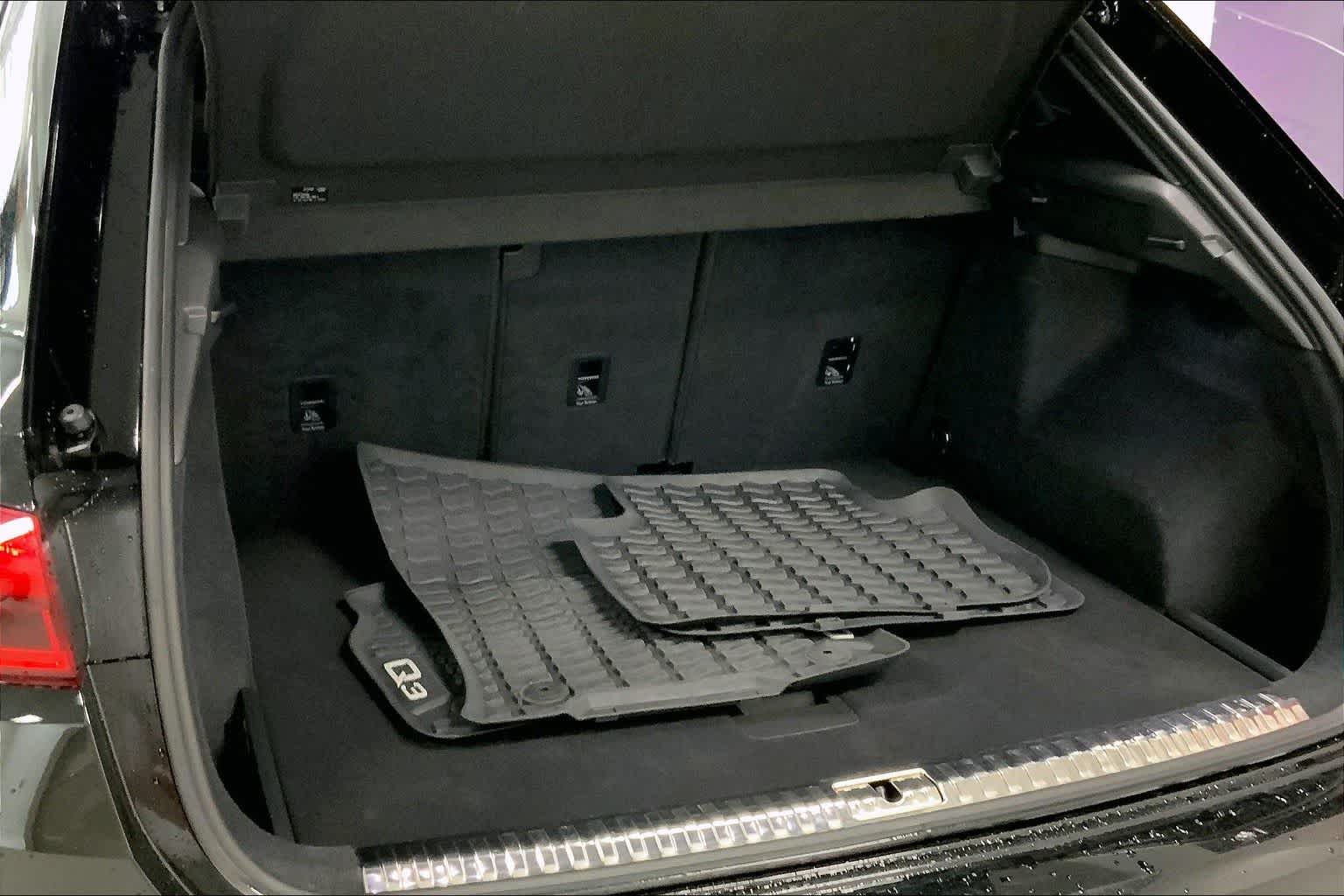 Thumbnail: 2022 Audi Q3 - 18