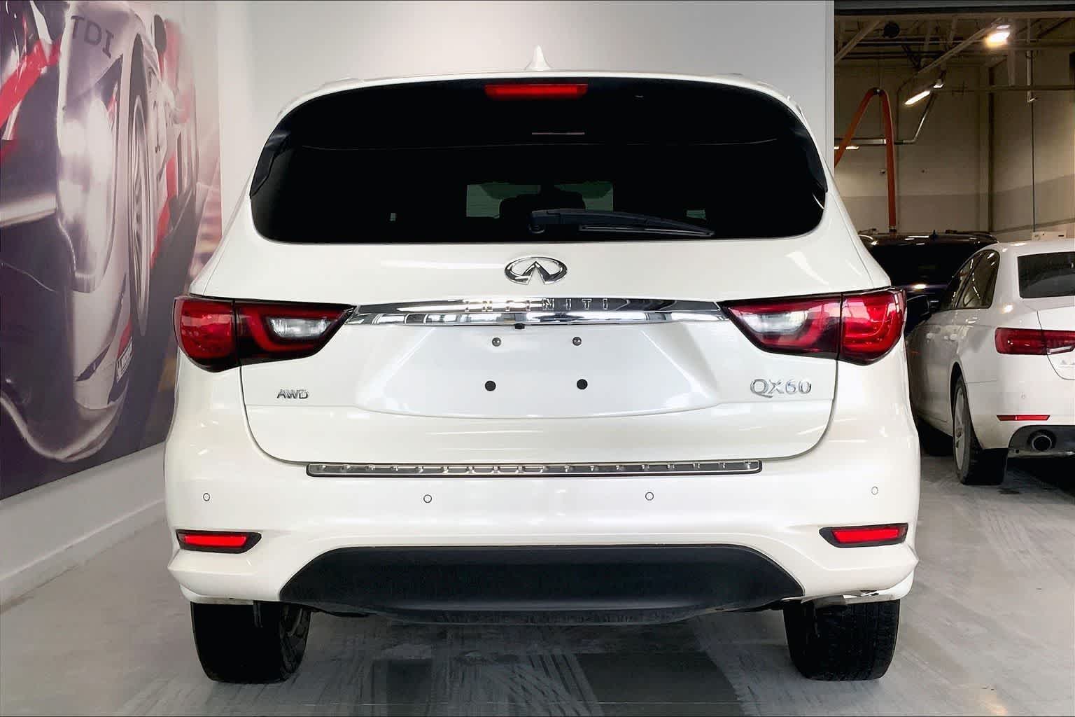 Thumbnail: 2019 INFINITI QX60 - 4