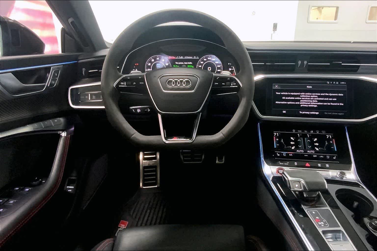 Thumbnail: 2022 Audi RS 7 - 12