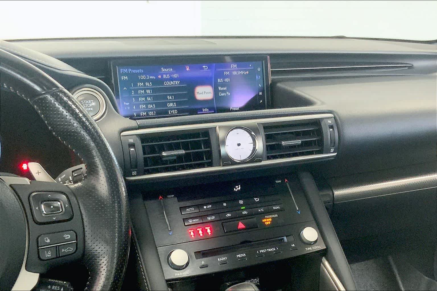 Thumbnail: 2018 Lexus IS - 14