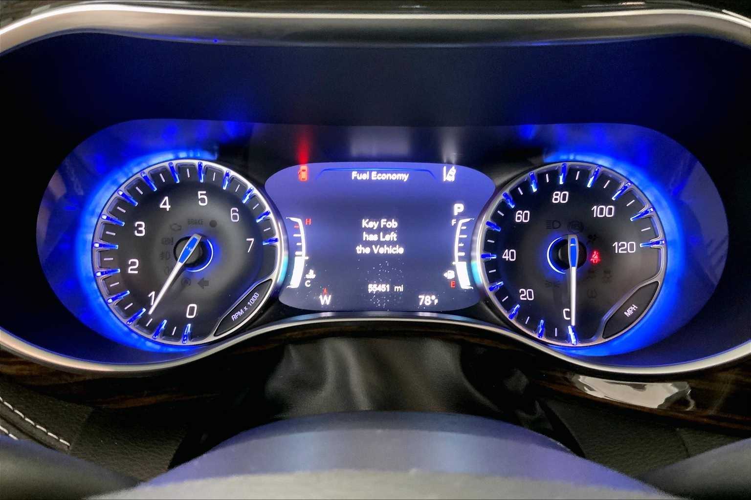 2023 Chrysler Pacifica Limited 17