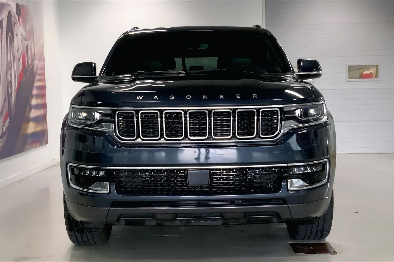 Thumbnail: 2022 Jeep Wagoneer - 6