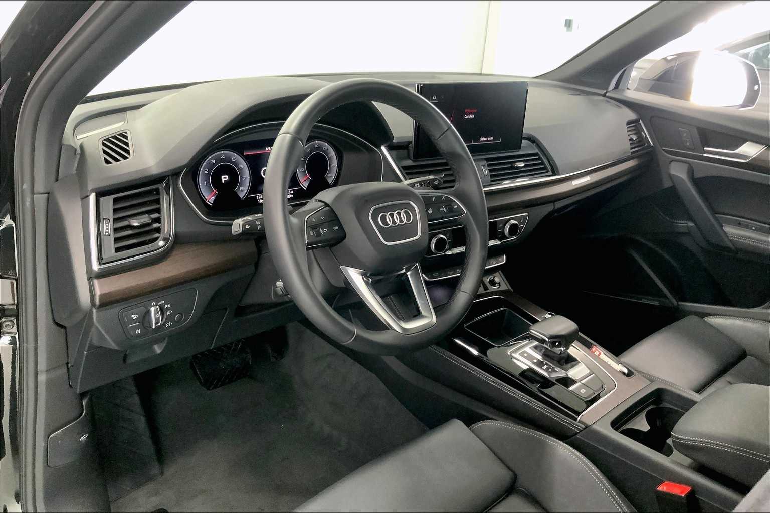 2023 Audi Q5 Sportback 45 S line Premium photo 2